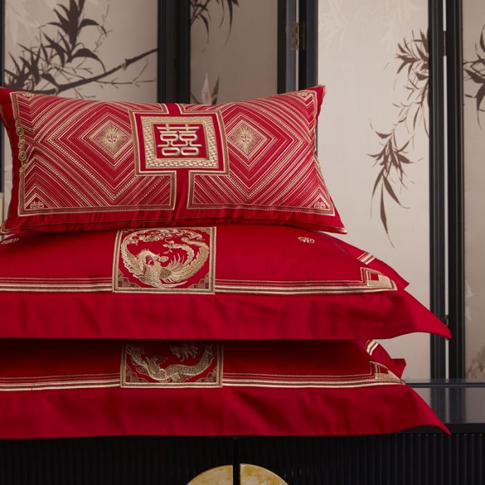 91家纺网 家纺一手货源 找家纺 爱情故事 2025新款100支婚庆四件套棚拍福禄寿喜金