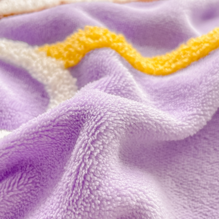 91家纺网 家纺一手货源 找家纺 易禾 2024新款牛奶绒毛巾绣兔绒花边四件套-月牙 月牙兔-紫