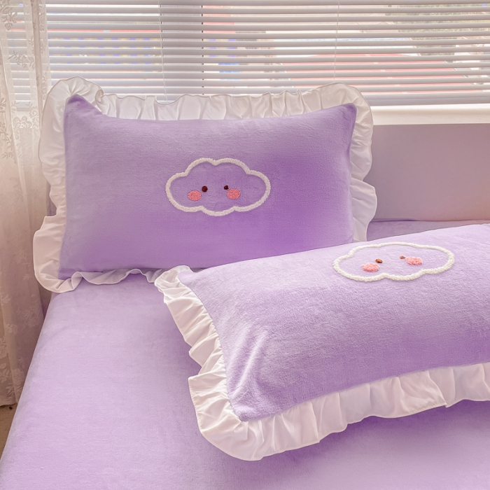 91家纺网 家纺一手货源 找家纺 易禾 2024新款牛奶绒毛巾绣兔绒花边四件套-月牙 月牙兔-紫