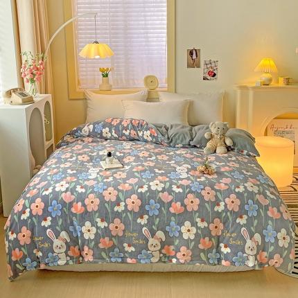 91家纺网 家纺一手货源 找家纺 畅畅家纺 2023新款活性印花小清新AB版加厚高克重法莱绒牛奶绒四件套 萌动