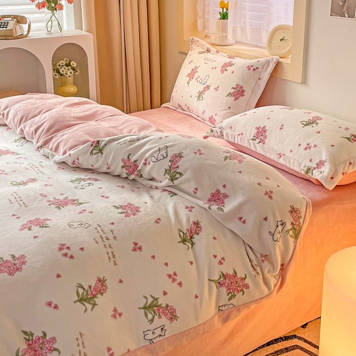 91家纺网 家纺一手货源 找家纺 （总）畅畅家纺 2024新款活性印花小清新AB版加厚高克重牛奶绒四件套