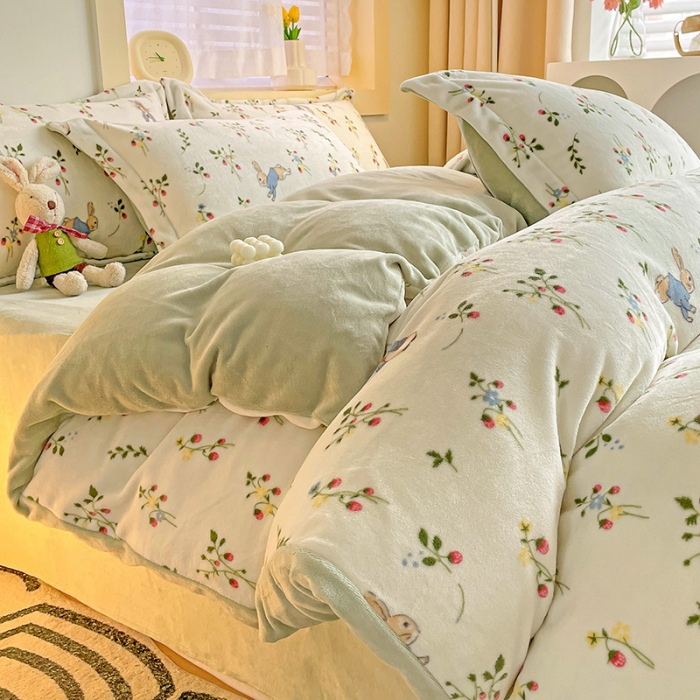 91家纺网 家纺一手货源 找家纺 畅畅家纺 2023新款活性印花小清新AB版加厚高克重法莱绒牛奶绒四件套 花间兔