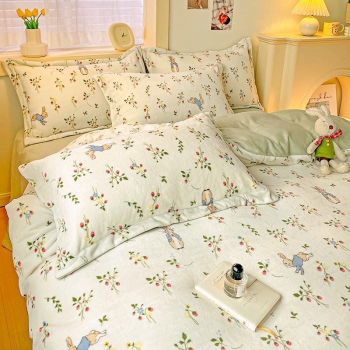 91家纺网 家纺一手货源 找家纺 畅畅家纺 2023新款活性印花小清新AB版加厚高克重法莱绒牛奶绒四件套 花间兔