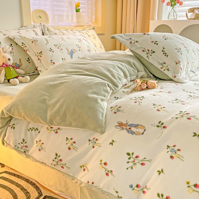 91家纺网 家纺一手货源 找家纺 畅畅家纺 2023新款活性印花小清新AB版加厚高克重法莱绒牛奶绒四件套 花间兔