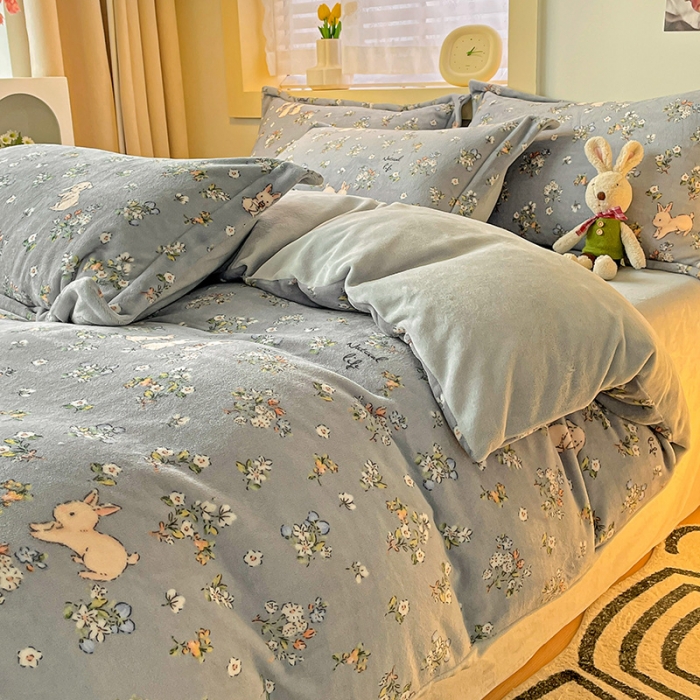 91家纺网 家纺一手货源 找家纺 畅畅家纺 2023新款活性印花小清新AB版加厚高克重法莱绒牛奶绒四件套 可可里