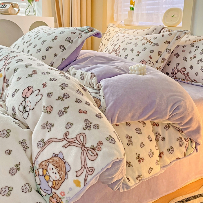 91家纺网 家纺一手货源 找家纺 畅畅家纺 2023新款活性印花小清新AB版加厚高克重法莱绒牛奶绒四件套 甜美女孩