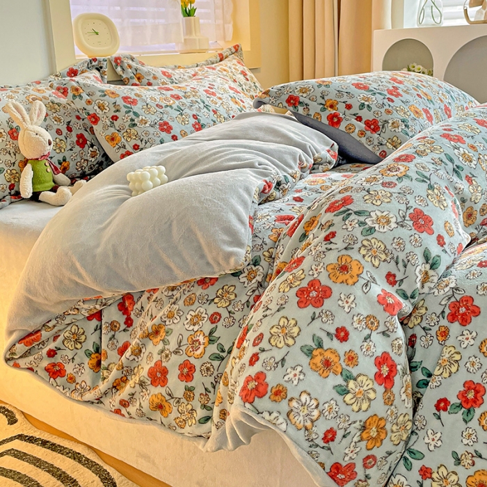 91家纺网 家纺一手货源 找家纺 畅畅家纺 2023新款活性印花小清新AB版加厚高克重法莱绒牛奶绒四件套 夕颜