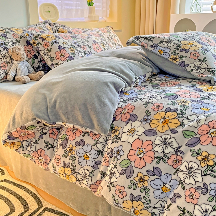 91家纺网 家纺一手货源 找家纺 畅畅家纺 2023新款活性印花小清新AB版加厚高克重法莱绒牛奶绒四件套 雅菲