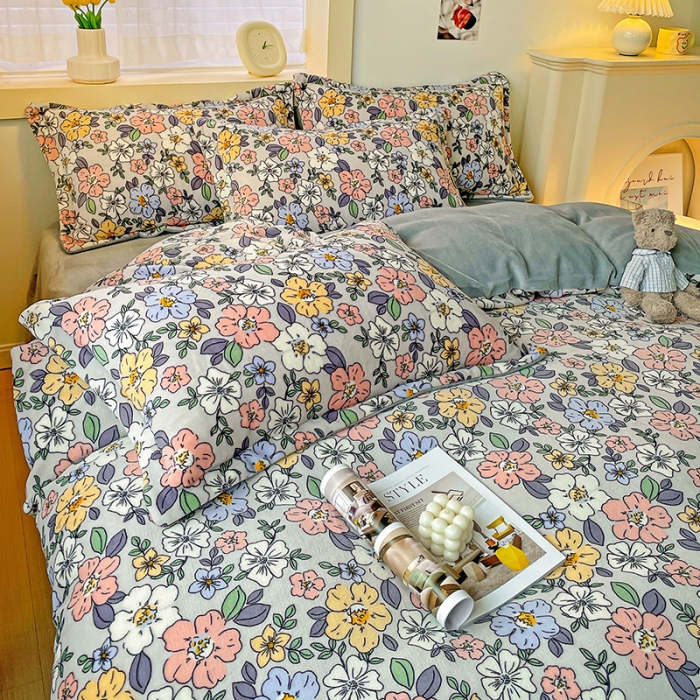 91家纺网 家纺一手货源 找家纺 畅畅家纺 2023新款活性印花小清新AB版加厚高克重法莱绒牛奶绒四件套 雅菲
