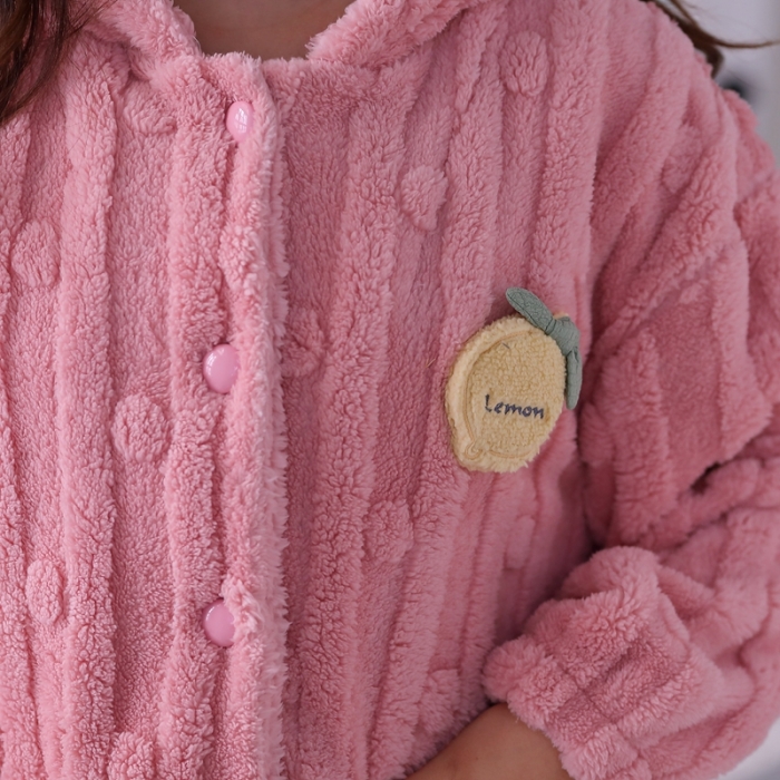 91家纺网 家纺一手货源 找家纺 洛兰沙 2023新款冬款家居服女单长款桃粉柠檬点点