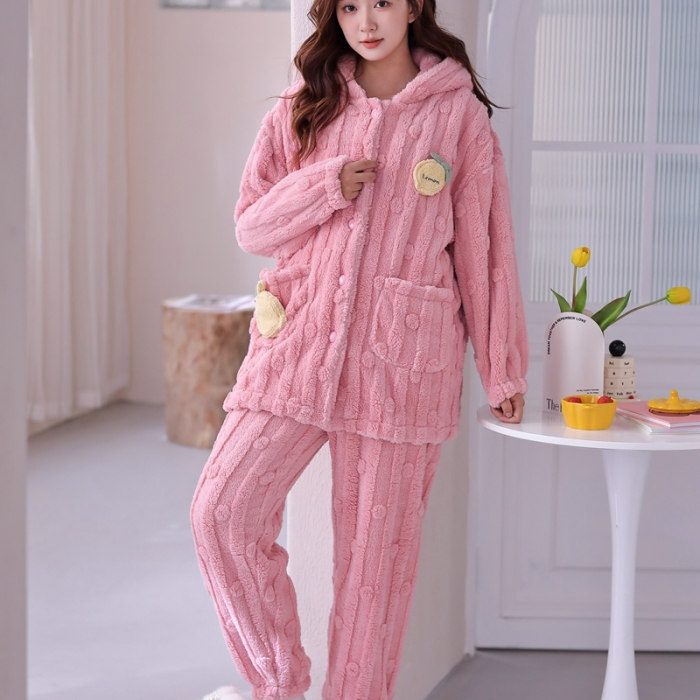 91家纺网 家纺一手货源 找家纺 洛兰沙 2023新款冬款家居服女单长款桃粉柠檬点点