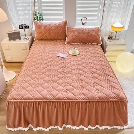 91家纺网 家纺一手货源 找家纺 （总）禧缘家纺（原梦想家） 2024新款牛奶绒球球夹棉床裙式床笠三件套