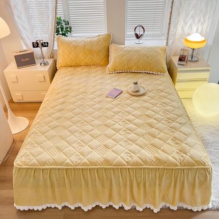 91家纺网 家纺一手货源 找家纺 （总）禧缘家纺（原梦想家） 2024新款牛奶绒球球夹棉床裙式床笠三件套