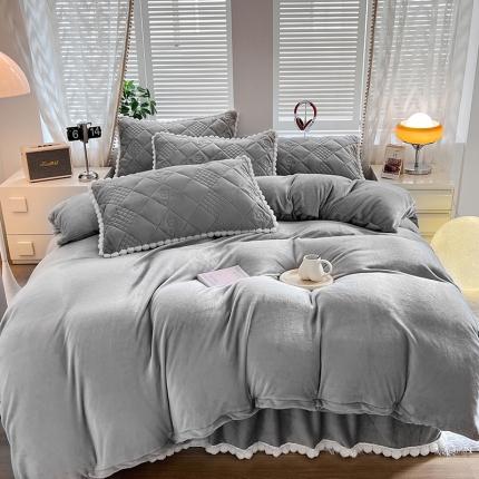 91家纺网 家纺一手货源 找家纺 禧缘家纺（原梦想家） 2024新款球球夹棉床裙式床笠牛奶绒四件套 球球-浅灰