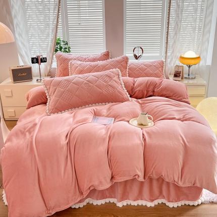 91家纺网 家纺一手货源 找家纺 禧缘家纺（原梦想家） 2024新款球球夹棉床裙式床笠牛奶绒四件套 球球-桃粉