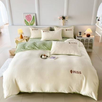 眷恋 2024新款贝壳边牛奶绒刺绣四件套 恋-奶黄+云川绿
