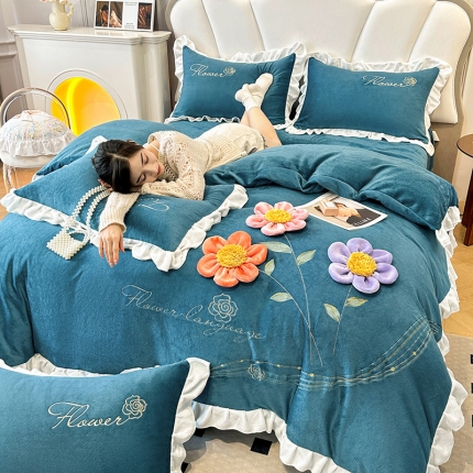 91家纺网 家纺一手货源 找家纺 苏米娜9斤230g韩版公主风立体花朵牛奶绒四件套兔毛绣花花边宝宝绒被套