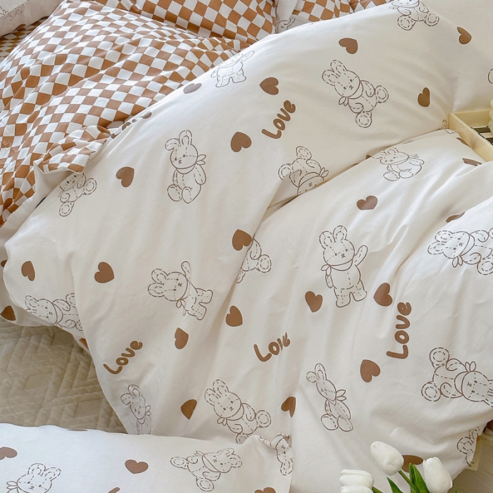 91家纺网 家纺一手货源 找家纺 宜家坊 2024新款12868全棉小清新四件套 玩偶兔