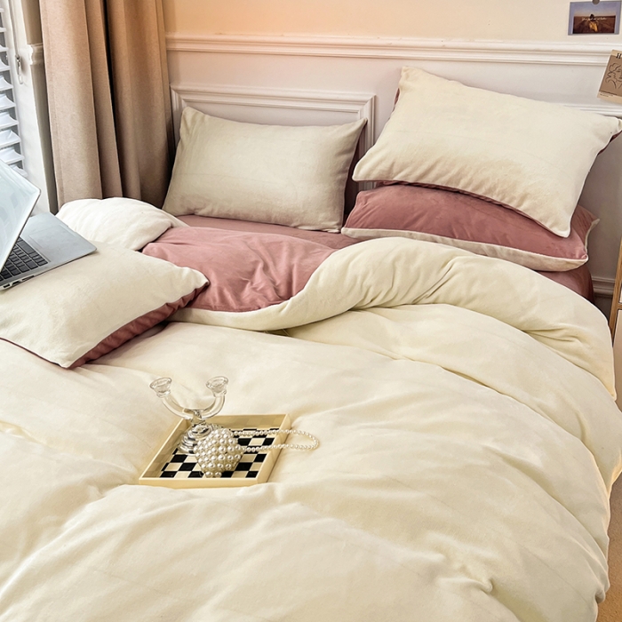 91家纺网 家纺一手货源 找家纺 宜家坊 ins风小红书博主推荐A类高克重纯色双拼牛奶绒四件套 奶白豆沙