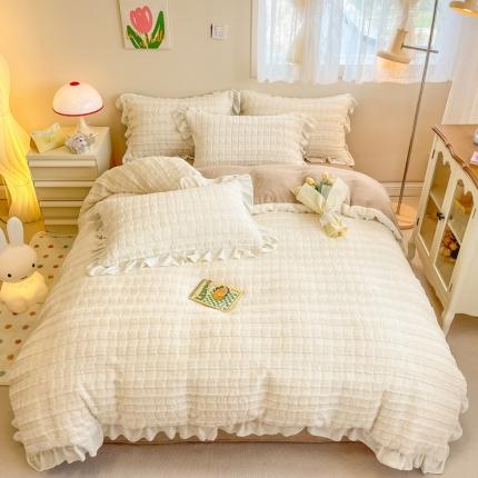 91家纺网 家纺一手货源 找家纺 （总）沐辰家居 2023新款兔兔牛奶绒花边款四件套