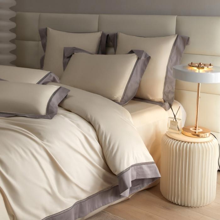 91家纺网 家纺一手货源 找家纺 100支100S全棉太妃缎纯色拼色四件套可选多件套可定制 凝脂白