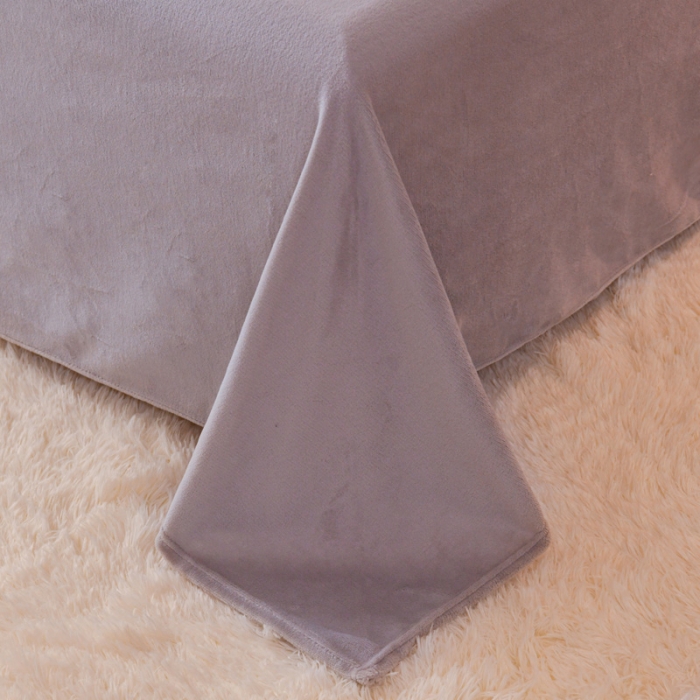 91家纺网 家纺一手货源 找家纺 2023新款无印风印花双面牛奶绒四件套 棕红条纹