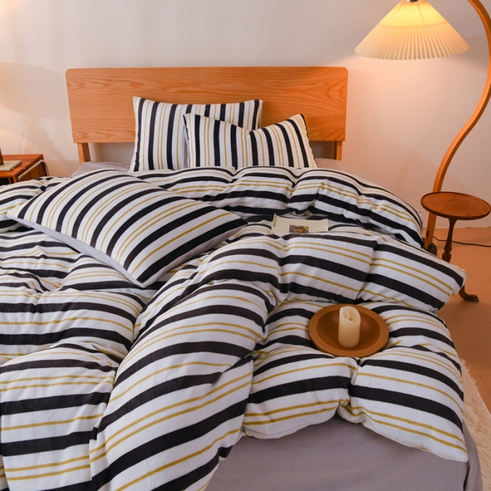 91家纺网 家纺一手货源 找家纺 2023新款无印风印花双面牛奶绒四件套 黑白条纹