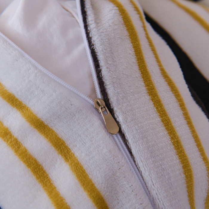 91家纺网 家纺一手货源 找家纺 2023新款无印风印花双面牛奶绒四件套 黑白条纹