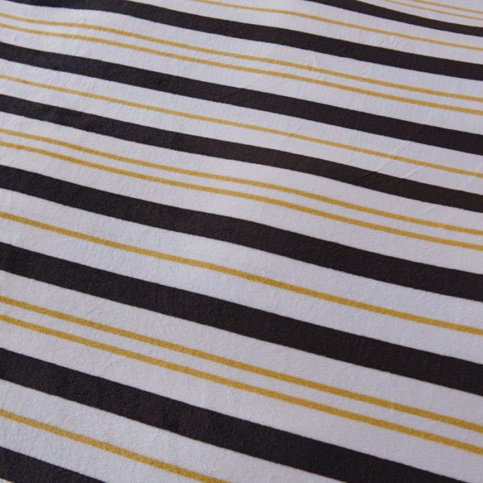 91家纺网 家纺一手货源 找家纺 2023新款无印风印花双面牛奶绒四件套 黑白条纹