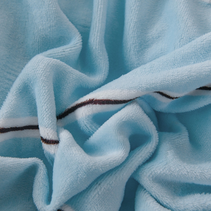 91家纺网 家纺一手货源 找家纺 2023新款无印风印花双面牛奶绒四件套 爱心条纹