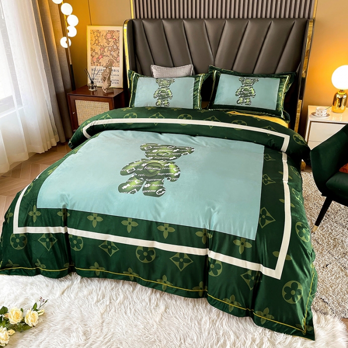 91家纺网 家纺一手货源 找家纺 宜家坊 2023新款高克重高奢云丝绒系列四件套 泰迪熊-墨绿