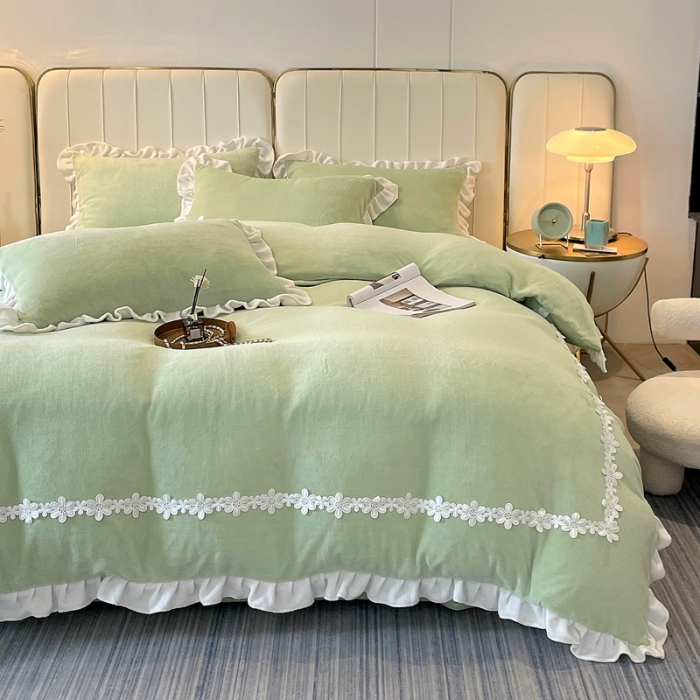 91家纺网 家纺一手货源 找家纺 2023新款韩版水溶花边牛奶绒四件套--安娜系列 安娜-清水绿