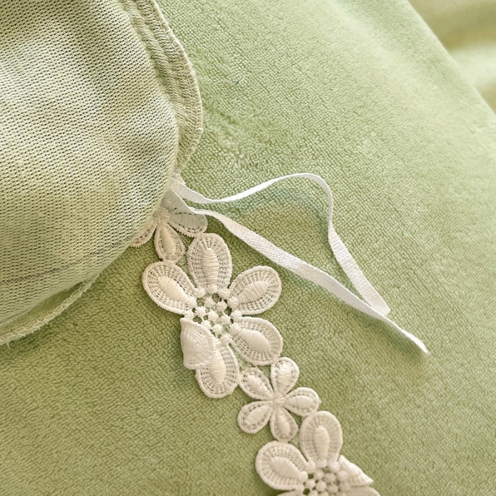 91家纺网 家纺一手货源 找家纺 2023新款韩版水溶花边牛奶绒四件套--安娜系列 安娜-清水绿