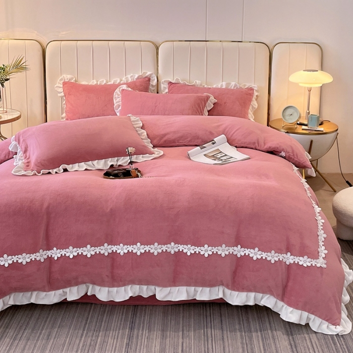 91家纺网 家纺一手货源 找家纺 2023新款韩版水溶花边牛奶绒四件套--安娜系列 安娜-甜豆沙