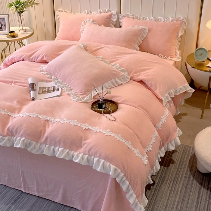 91家纺网 家纺一手货源 找家纺 2023新款韩版水溶花边牛奶绒四件套--安娜系列 安娜-仙女粉