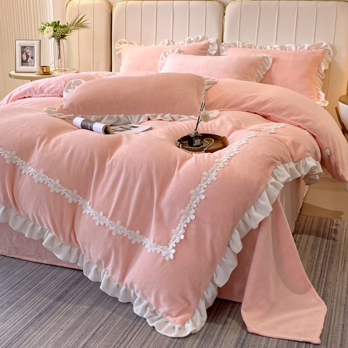 91家纺网 家纺一手货源 找家纺 2023新款韩版水溶花边牛奶绒四件套--安娜系列 安娜-仙女粉