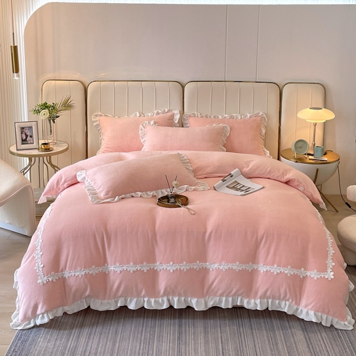 91家纺网 家纺一手货源 找家纺 2023新款韩版水溶花边牛奶绒四件套--安娜系列 安娜-仙女粉