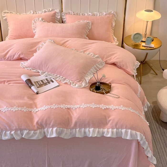 91家纺网 家纺一手货源 找家纺 2023新款韩版水溶花边牛奶绒四件套--安娜系列 安娜-仙女粉