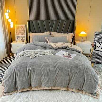 91家纺网 家纺一手货源 找家纺 宜家坊 2023秋冬新款A类素色牛奶绒拼边雕花四件套 典雅-高级灰