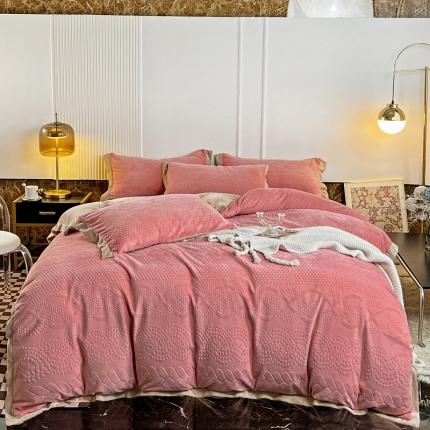 91家纺网 家纺一手货源 找家纺 宜家坊 2023秋冬新款A类素色牛奶绒拼边雕花四件套 慕丝-玫瑰粉