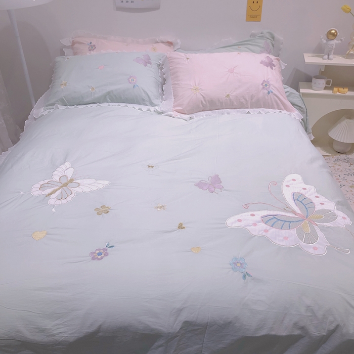 91家纺网 家纺一手货源 找家纺 2023新款A类母婴级全棉水洗棉绣花四件套--蝴蝶夫人系列实拍图 蝴蝶夫人-绿