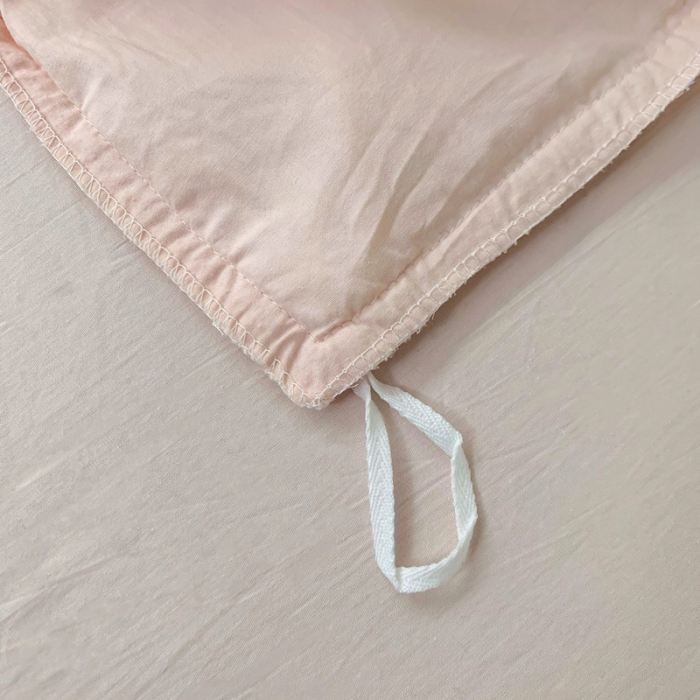 91家纺网 家纺一手货源 找家纺 2023新款A类母婴级全棉水洗棉绣花四件套--蝴蝶夫人系列棚拍图 蝴蝶夫人-粉