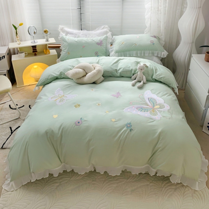 91家纺网 家纺一手货源 找家纺 2023新款A类母婴级全棉水洗棉绣花四件套--蝴蝶夫人系列棚拍图 蝴蝶夫人-绿