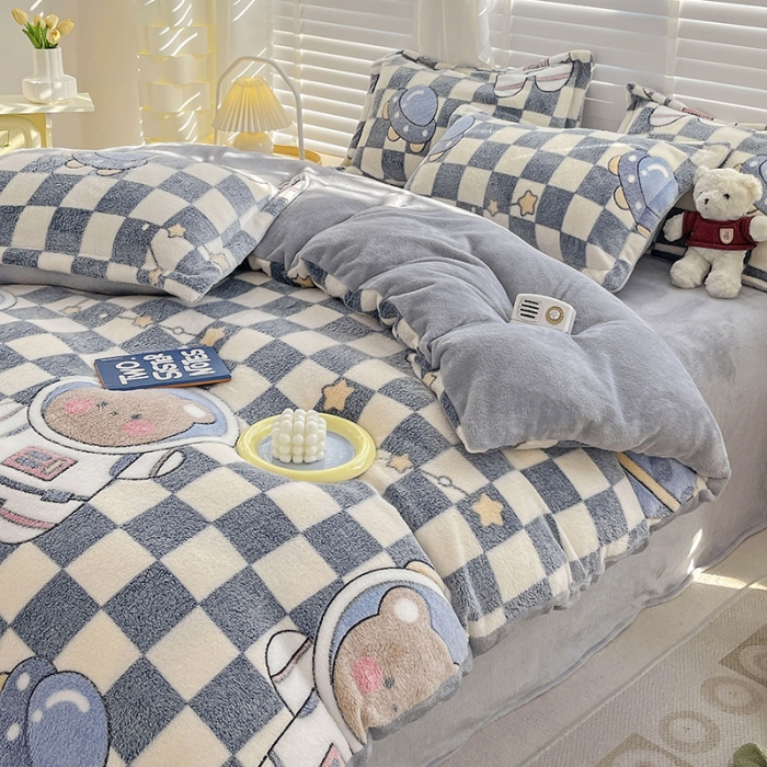 91家纺网 家纺一手货源 找家纺 宜家坊 2023新款高克重立体雪花绒四件套 系列一 太空熊