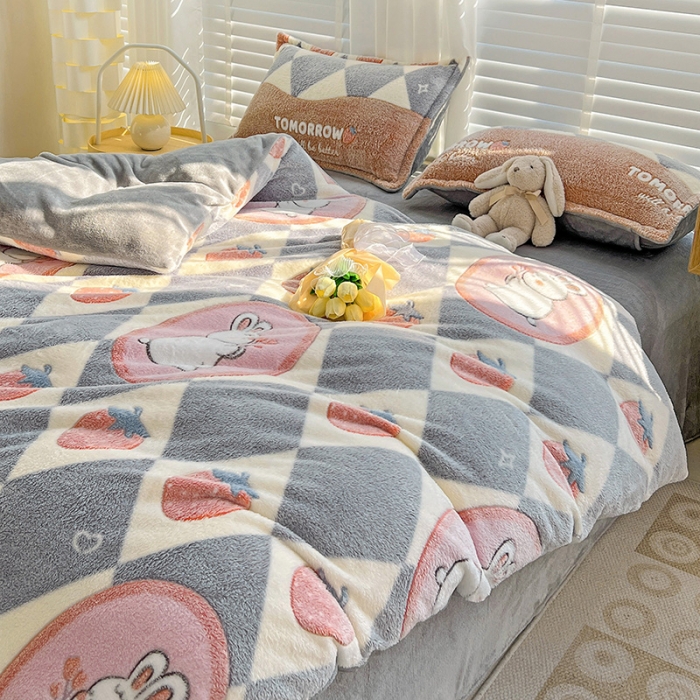 91家纺网 家纺一手货源 找家纺 宜家坊 2023新款高克重立体雪花绒四件套 系列一 幸运兔