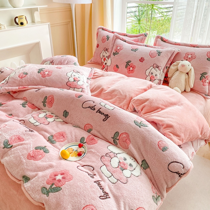 91家纺网 家纺一手货源 找家纺 宜家坊 2023新款高克重立体雪花绒四件套 系列二 甜心兔