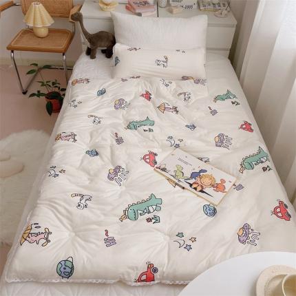 91家纺网 家纺一手货源 找家纺 心卓婴童馆 2025新款针织棉印花被子系列-儿童款 恐龙宝贝