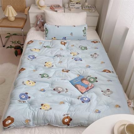 91家纺网 家纺一手货源 找家纺 心卓婴童馆 2025新款针织棉印花被子系列-儿童款 五彩小熊