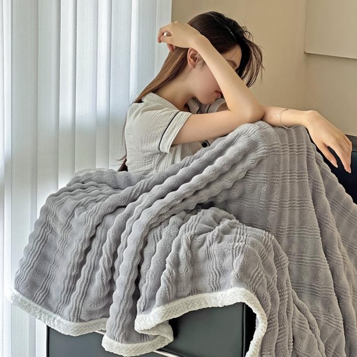 91家纺网 家纺一手货源 找家纺 法澳 2024新款A类仿兔毛绒300克牛奶绒多功能盖毯空调毯毛毯