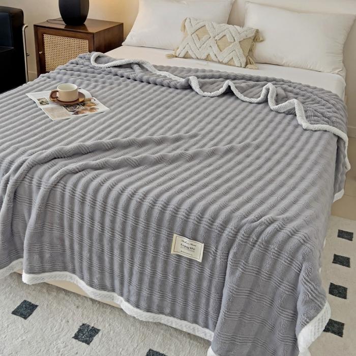 91家纺网 家纺一手货源 找家纺 法澳 2024新款A类仿兔毛绒300克牛奶绒多功能盖毯空调毯毛毯